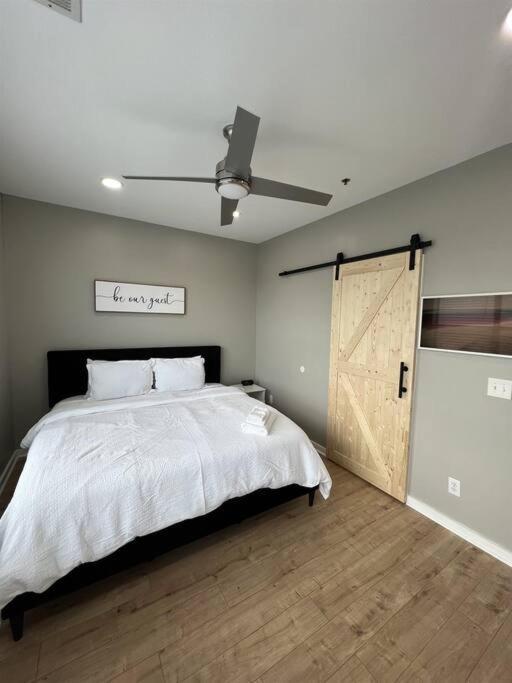 The Silver Benz Holiday home Atlanta